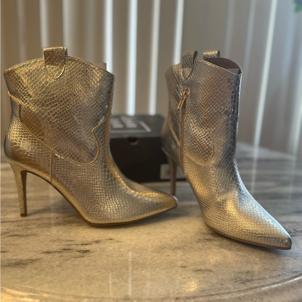 ShuShop Silver Snakeskin Heeled Boots
